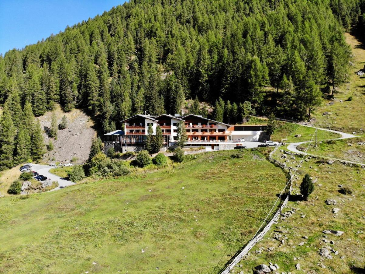 Hotel Marlet Solda Bagian luar foto